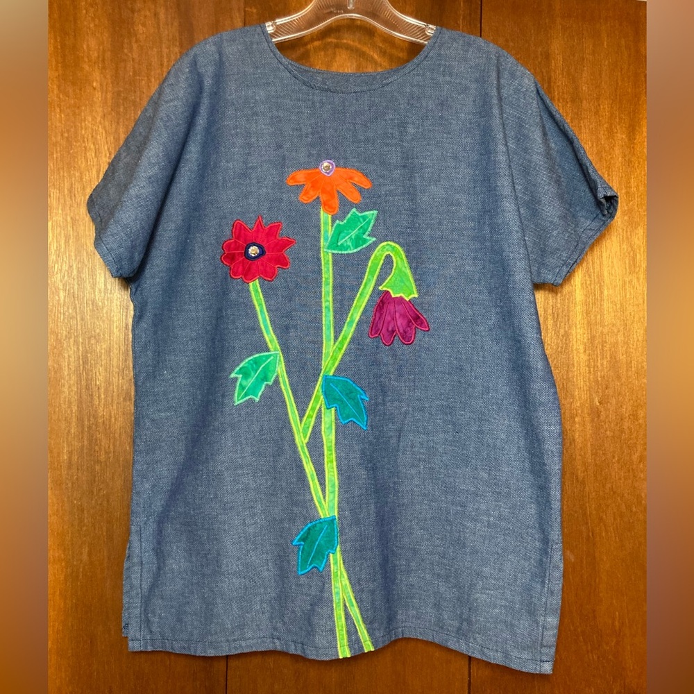 Alfredo’s Wife Vintage Denim Blouse Top with Embroidered Flowers Size S